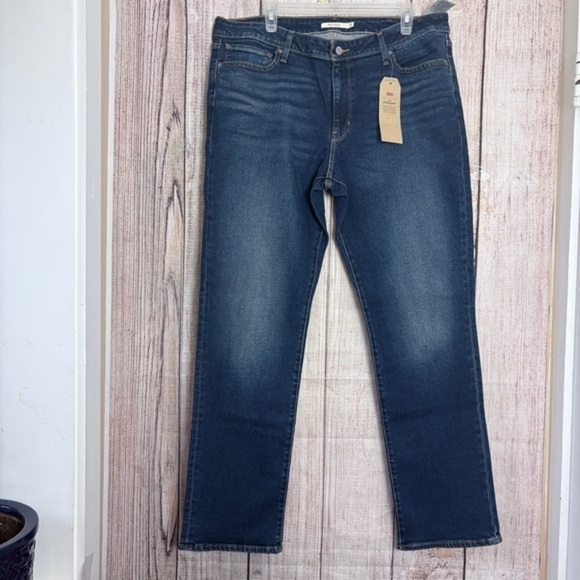 Levi's Denim - Levi’s 714 Womens Straight leg jeans size 34